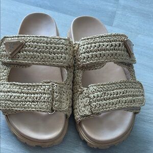 Prada fussbet Beige Woven Raffia Slide Sandals